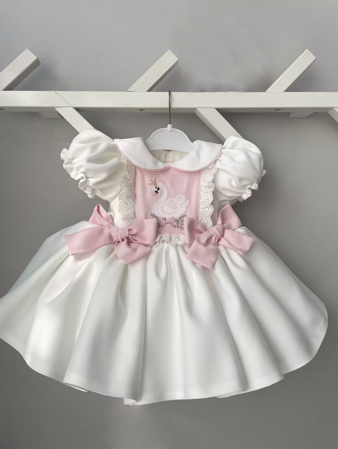 Photography Vintage Style - 0-12Y 女の赤ちゃん夏白い白鳥の刺繍ヴィンテージプリンセスドレス誕生日写真撮影ホリデーイード B570