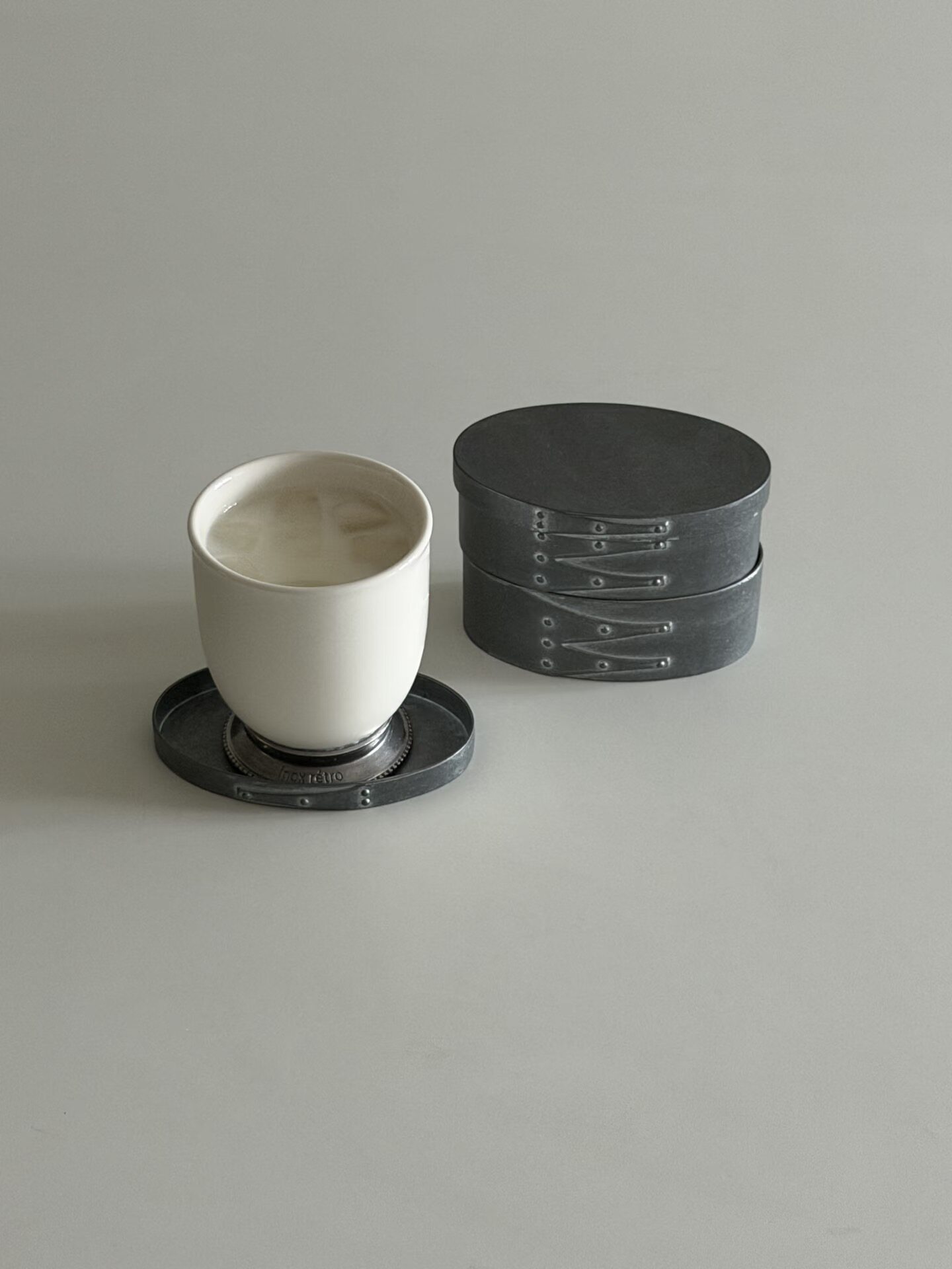 豪華なヴィンテージメタルサマーストレージボックス、アンティー - Photography Vintage Style のレビューと価格